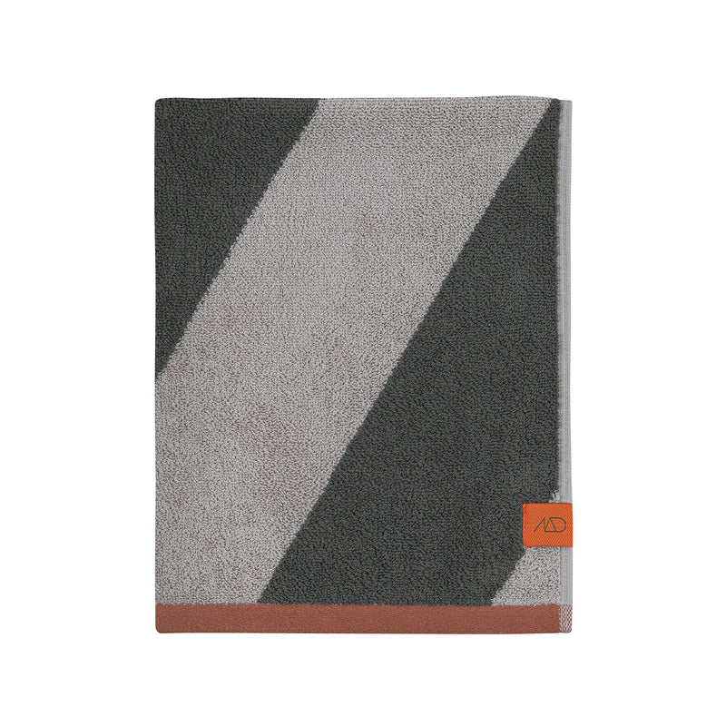 Mette Ditmer - Diagonal Handtuch | dark olive