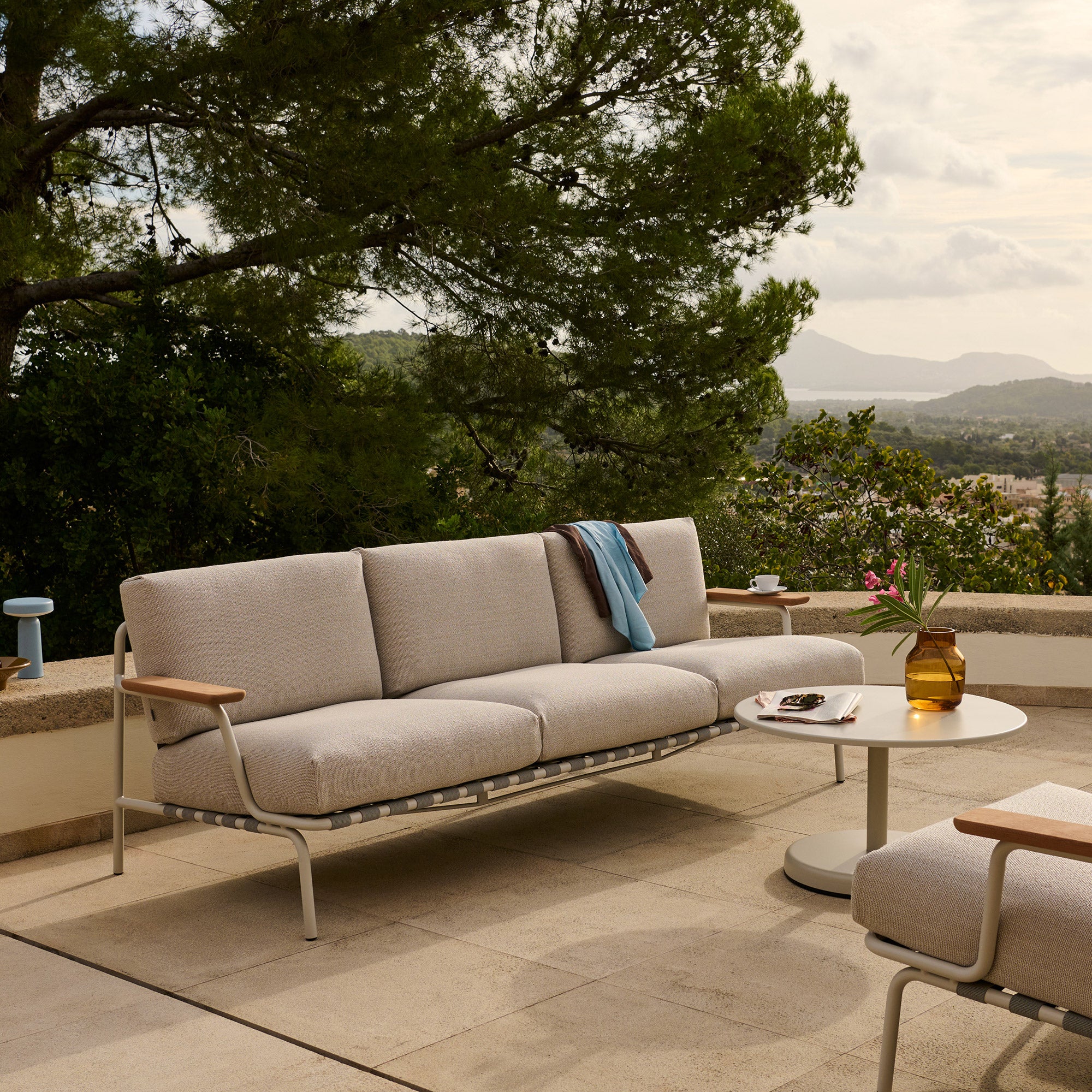 Muuto - Settle Outdoor 3-Sitzer Sofa | grau/grau (Stoff Laze 1)