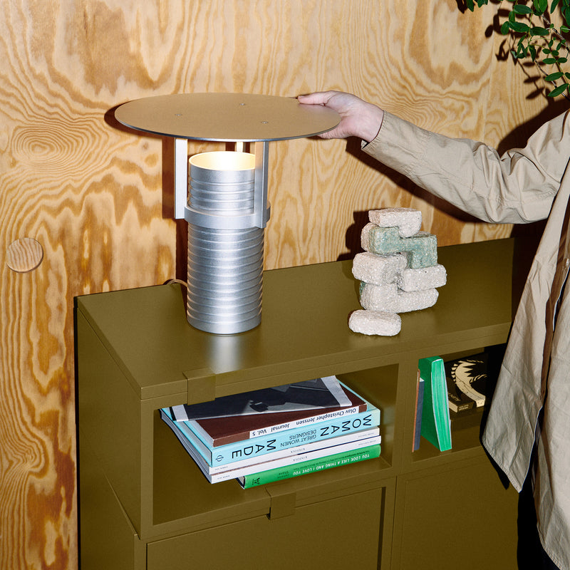 Muuto - Stacked Regalmodul mit Tür