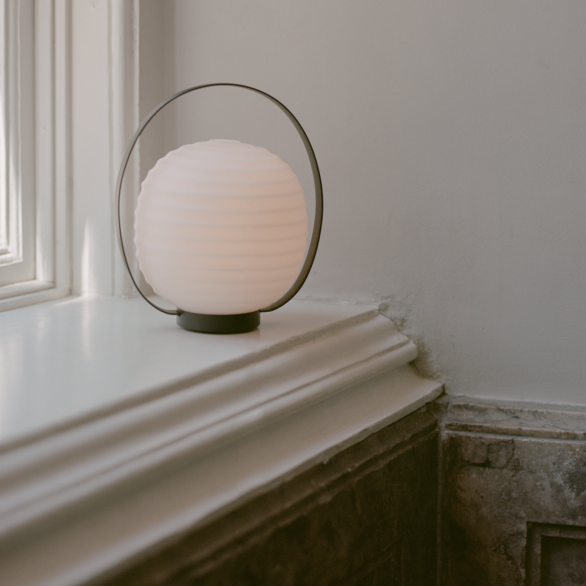 New Works - Lantern Portable Tischleuchte mit Akku | 