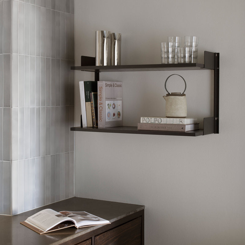 New Works - Wandregal
