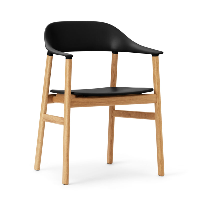 Normann Copenhagen - Herit Armlehnstuhl | schwarz / Eiche natur
