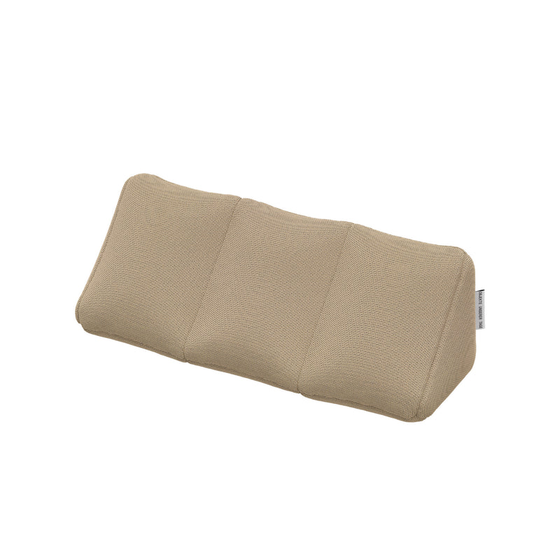 OUT Objekte unserer Tage - Henn Prism Kissen | Kvadrat Autumn 0221 (beige)