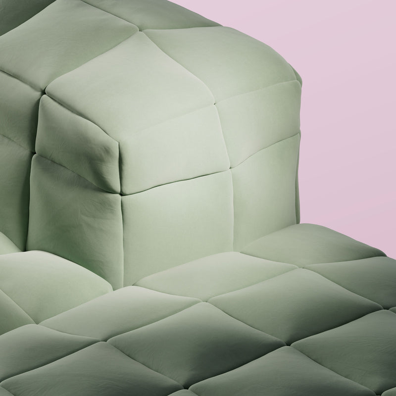 OUT Objekte unserer Tage - Henn Sofa 01