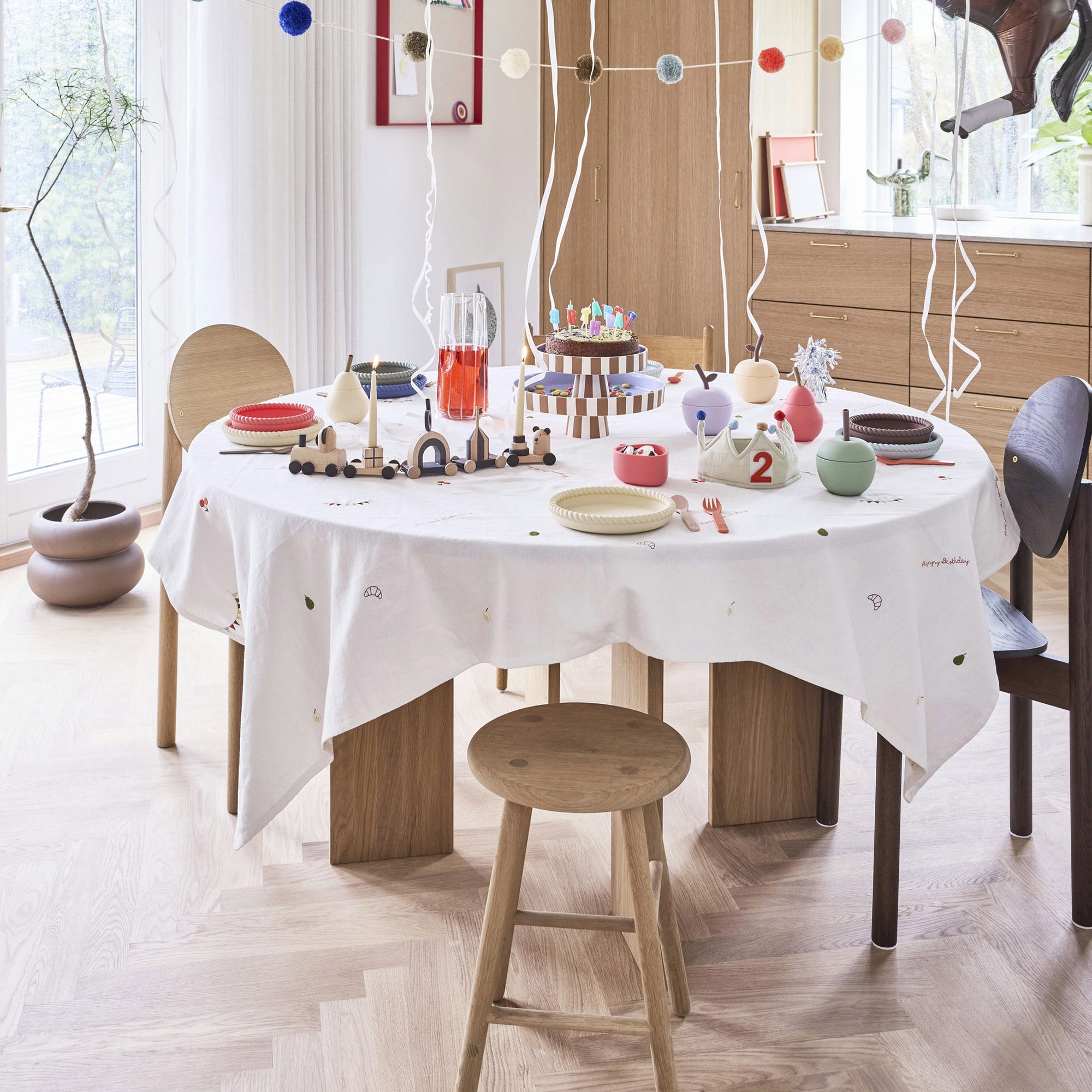 OYOY - Geburtstagstischdecke | 