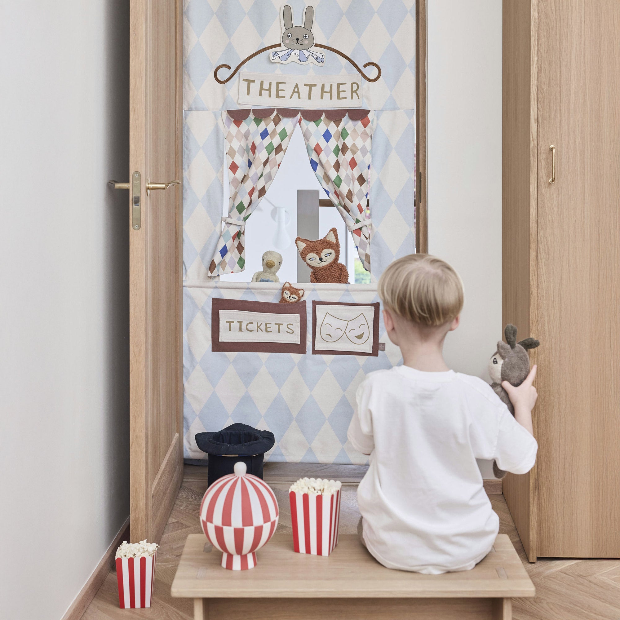 OYOY Mini - Theater &amp; Circus Türspielmatte | 
