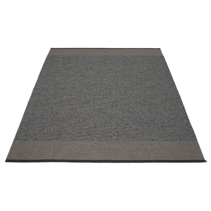 Pappelina - Edit Teppich | 180 x 260 cm / black / charcoal/granit metallic