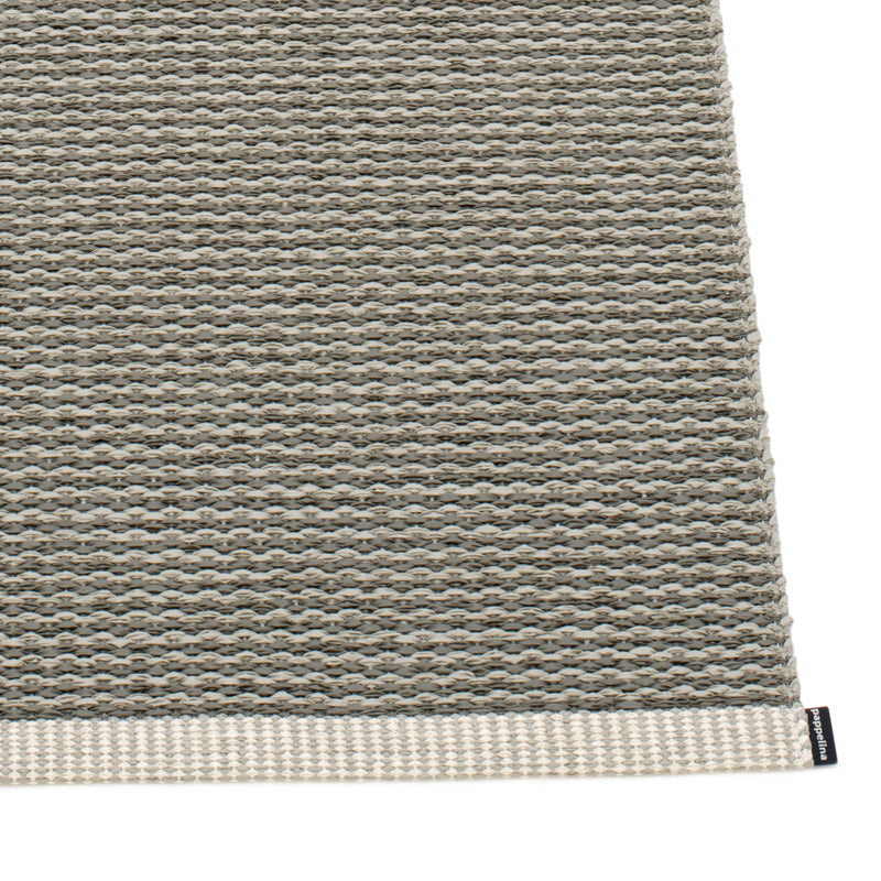 Pappelina - Mono Teppich (140 cm)
