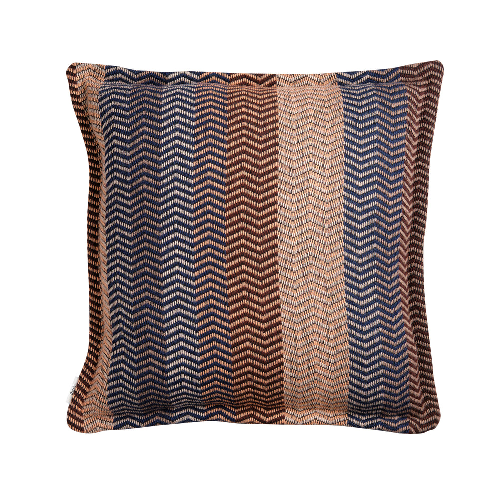 Røros Tweed - Fri Kissen | by the fire