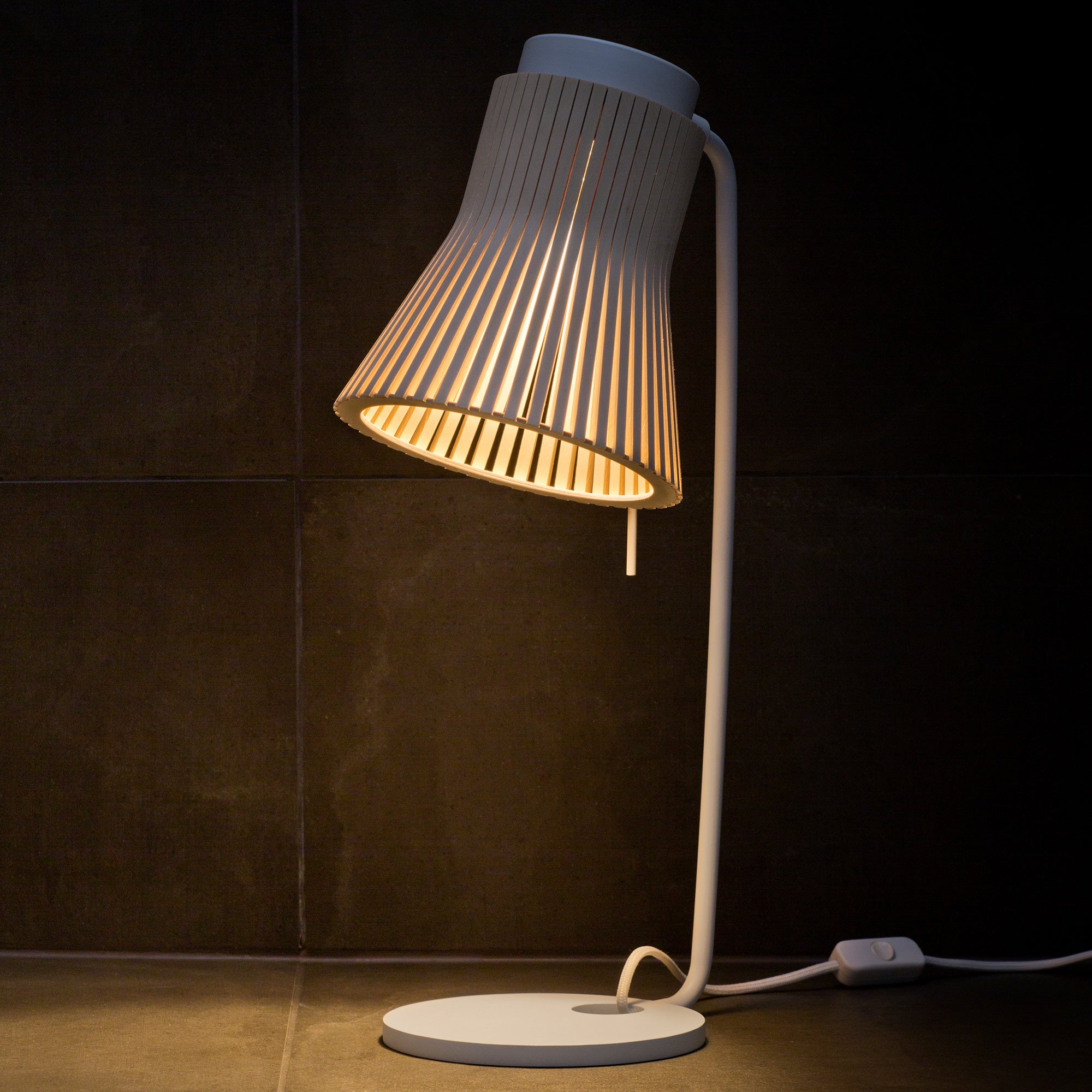 Secto - Petite 4620 Tischleuchte | birke