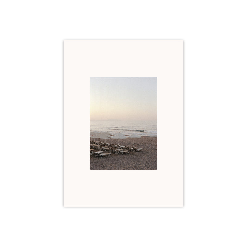 The Poster Club - Sunset Swims von Ana Santl | 40 x 50 cm