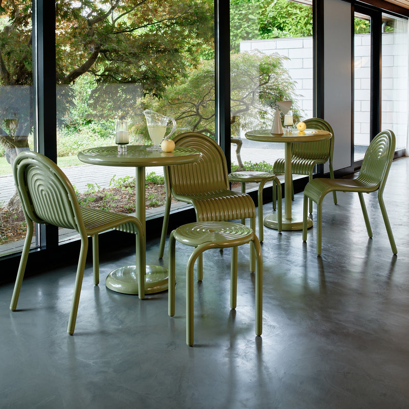 Tom Dixon - Groove Round Gartentisch