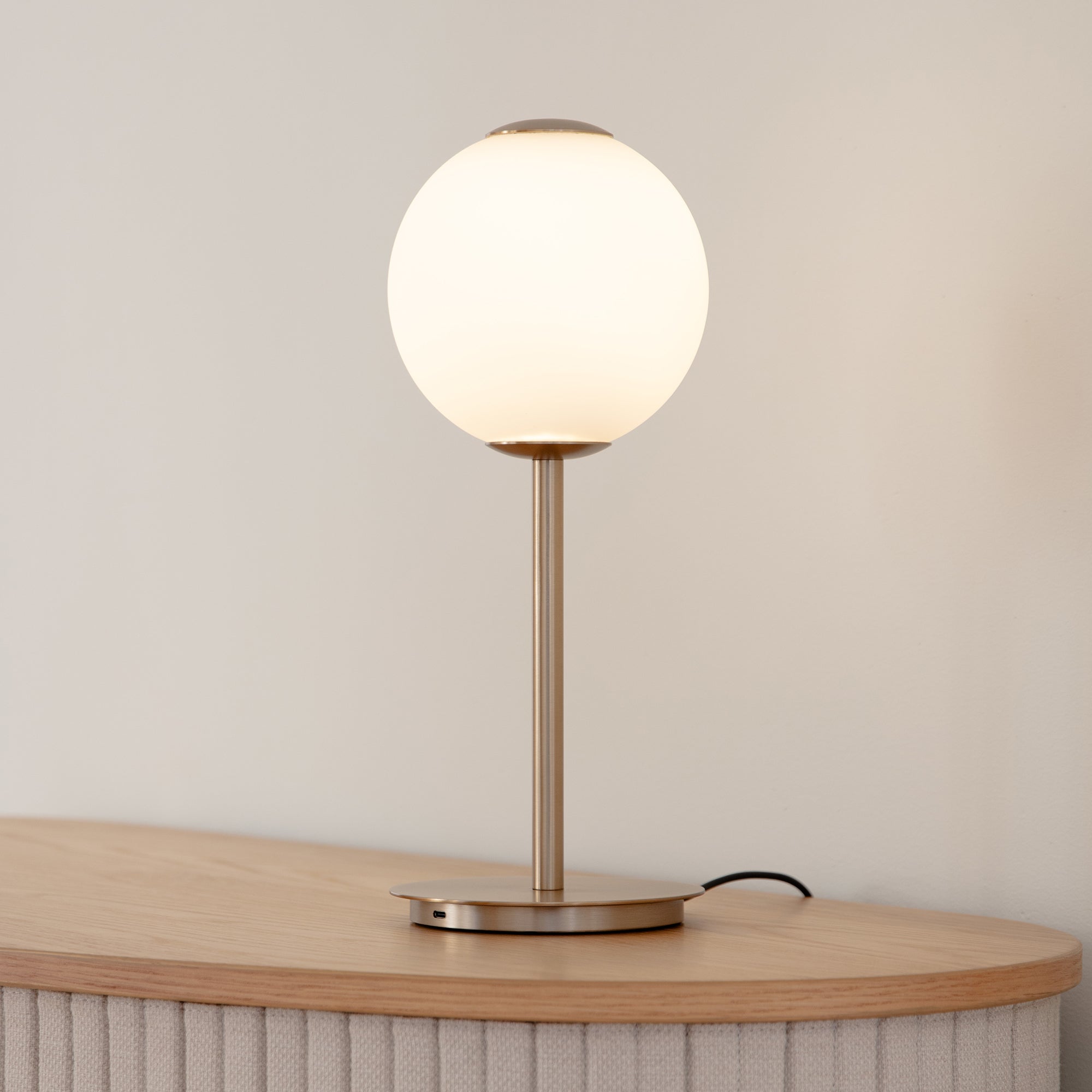 Umage - Audrey LED Tischleuchte | Messing
