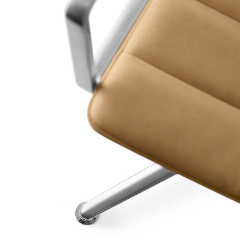 Vipp - 452 Drehstuhl | Gleiter / Leder camel / Aluminium poliert