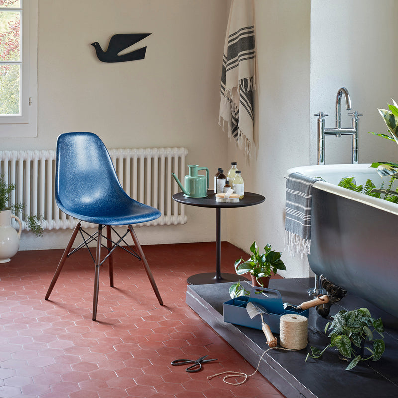 Vitra - Eames Fiberglass Side Chair DSW