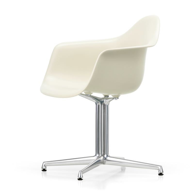 Vitra - Eames Plastic Armchair DAL RE | kieselstein RE