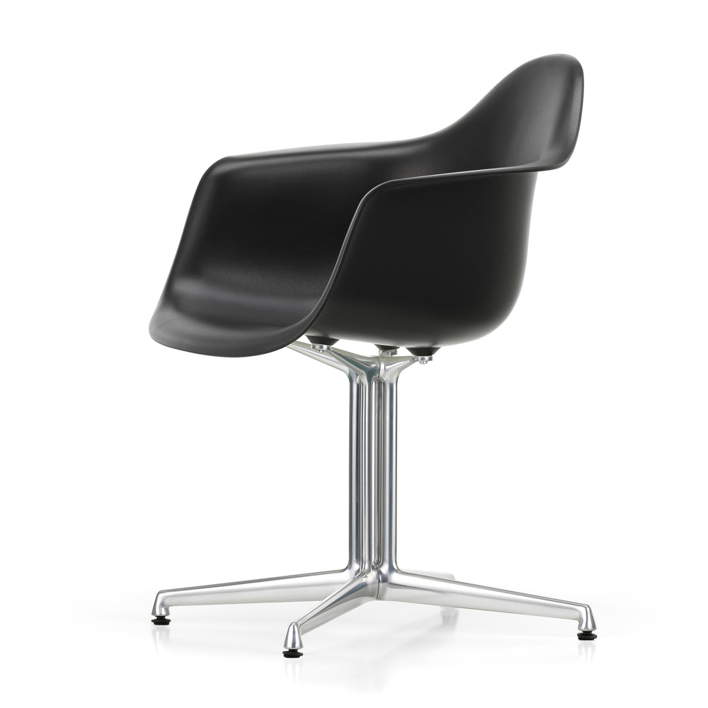 Vitra - Eames Plastic Armchair DAL RE | tiefschwarz RE