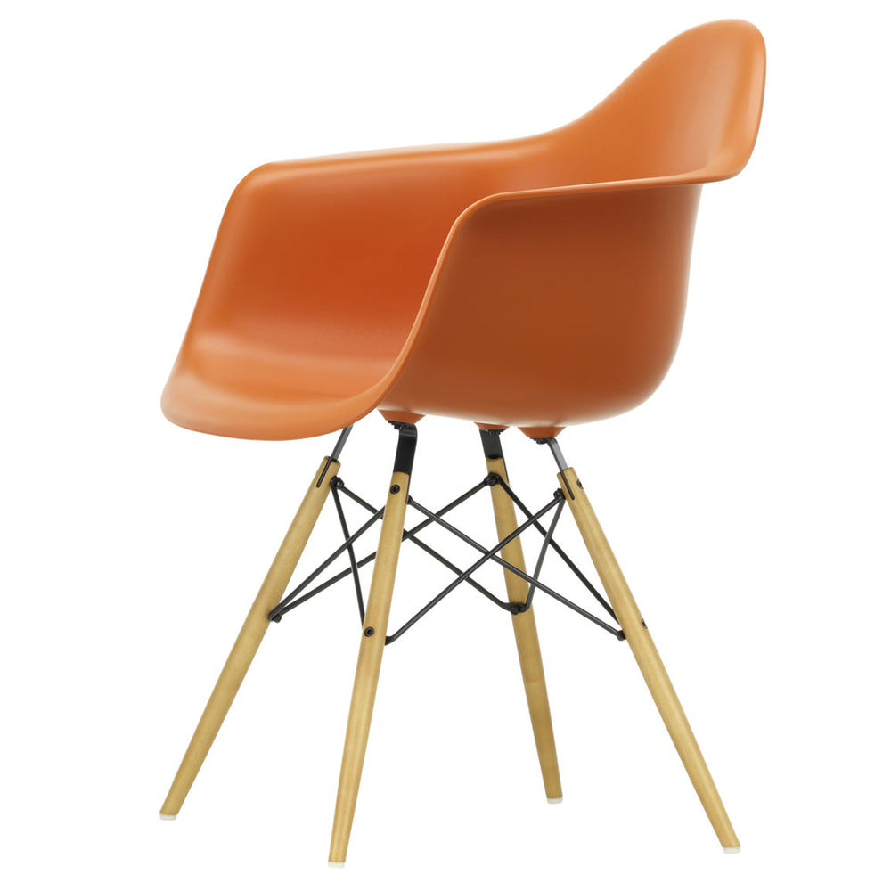 Vitra - Eames Plastic Armchair DAW RE | rostorange RE / Ahorn gelblich