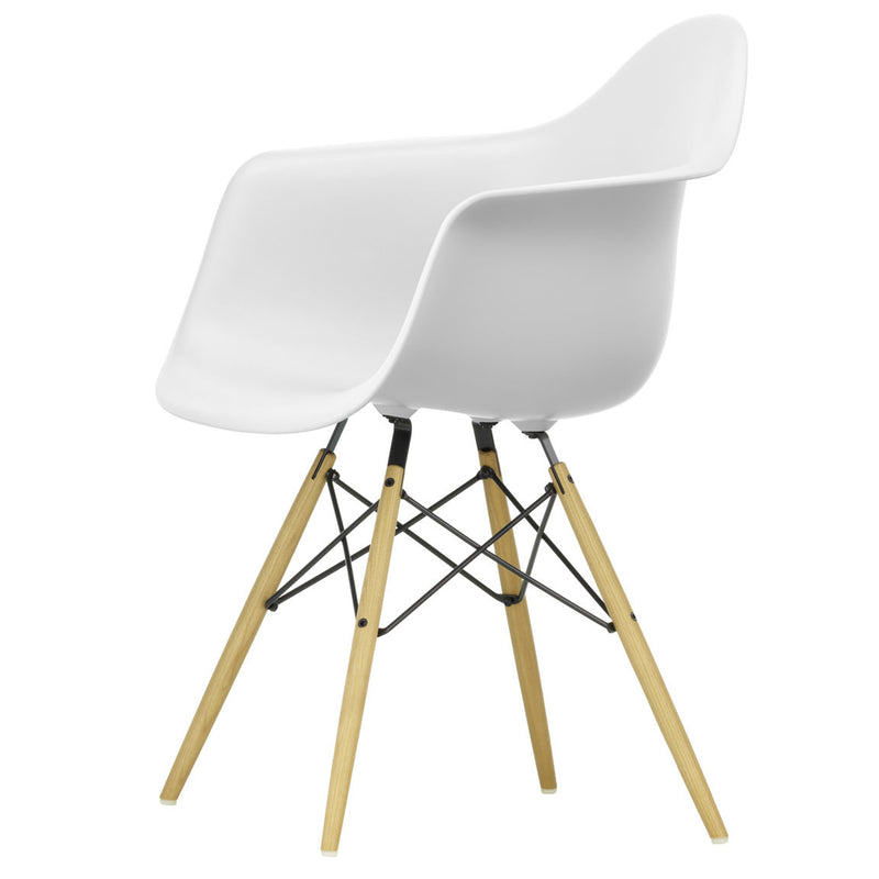 Vitra - Eames Plastic Armchair DAW RE | cotton weiß RE / Esche honigfarben