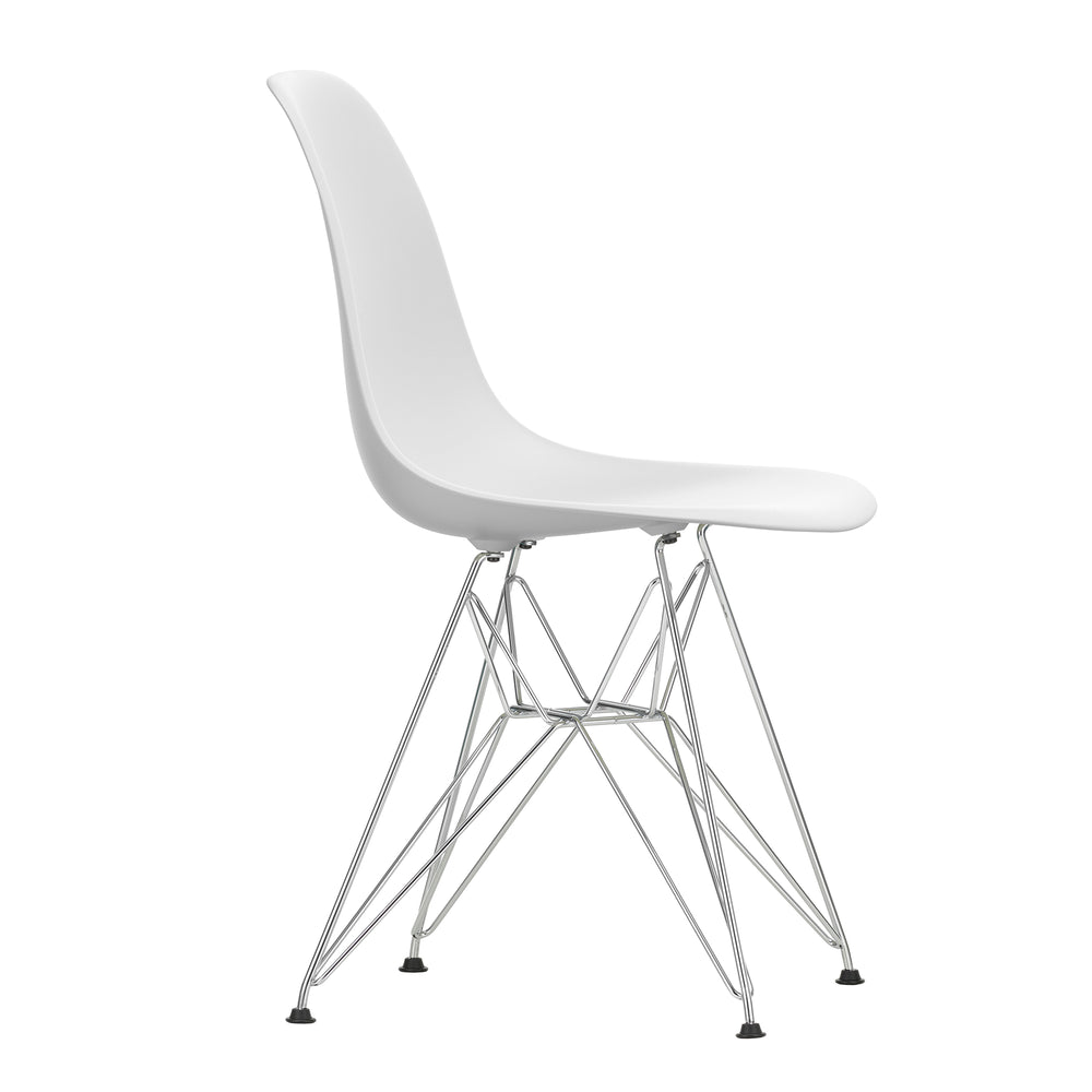 Vitra - Eames Plastic Side Chair DSR RE | cotton weiß RE / verchromt
