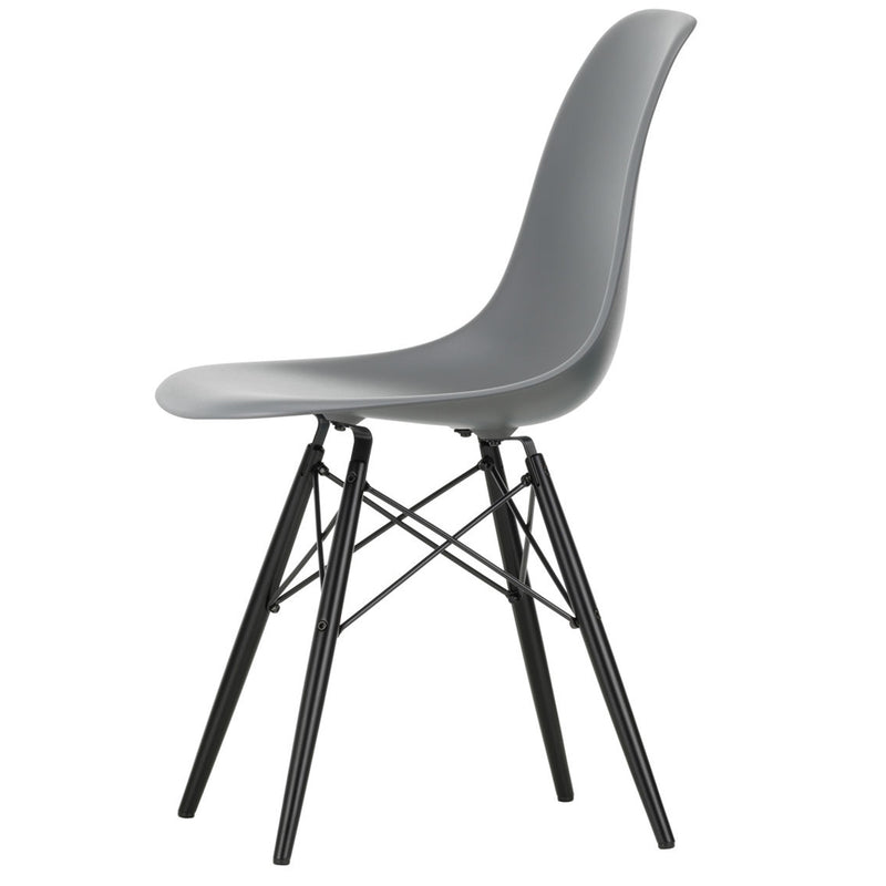 Vitra - Eames Plastic Side Chair DSW RE | granitgrau RE / Ahorn schwarz