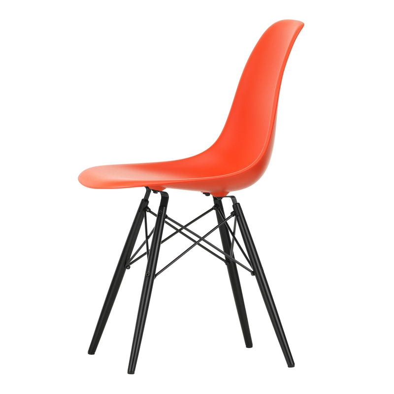 Vitra - Eames Plastic Side Chair DSW RE | poppy red RE / Ahorn schwarz