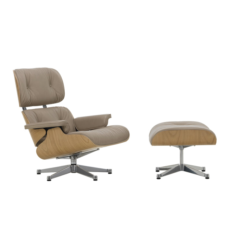 Vitra - Lounge Chair &amp; Ottoman | Leder Natural F 78 dark sand / Kastanie natur / poliert