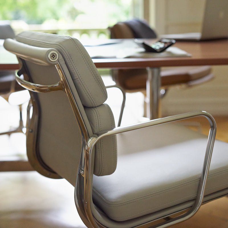 Vitra - Soft Pad Chair EA 217