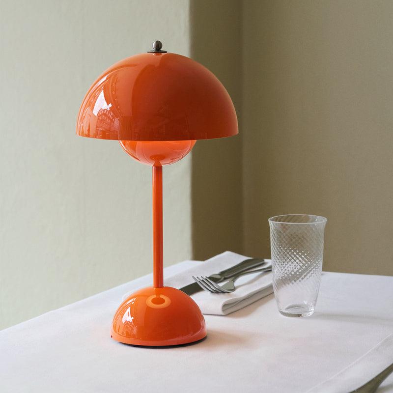 &amp;Tradition - Flowerpot Akku Tischleuchte VP9 | zesty orange