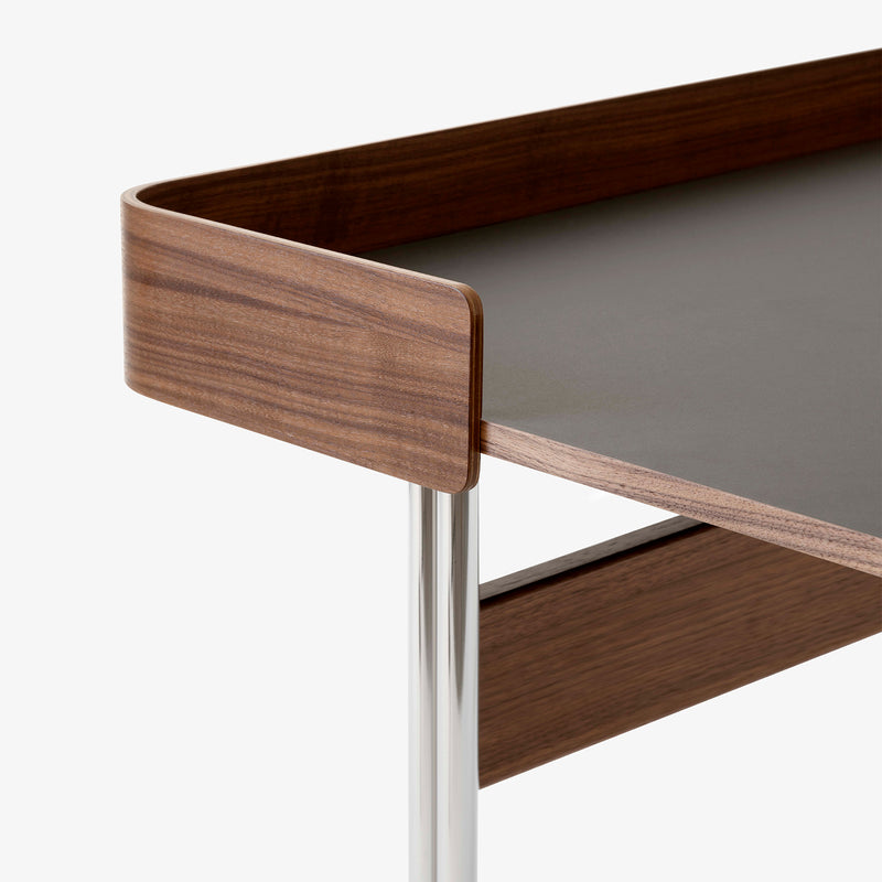 &amp;Tradition - Pavilion AV17 Schreibtisch mit Umrandung