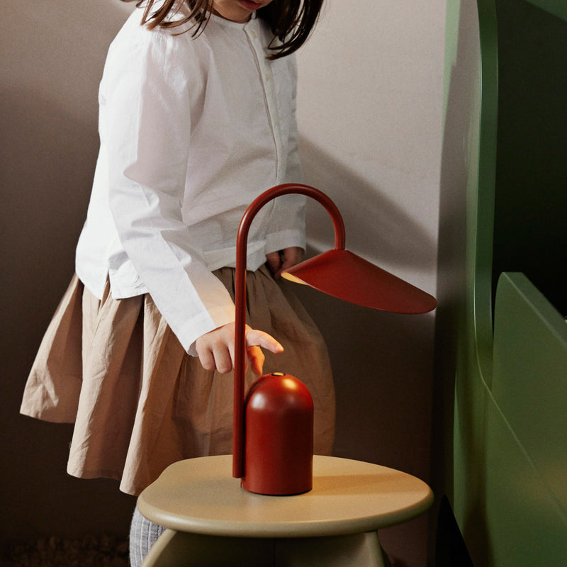 Ferm Living - Arum Akku LED-Tischleuchte