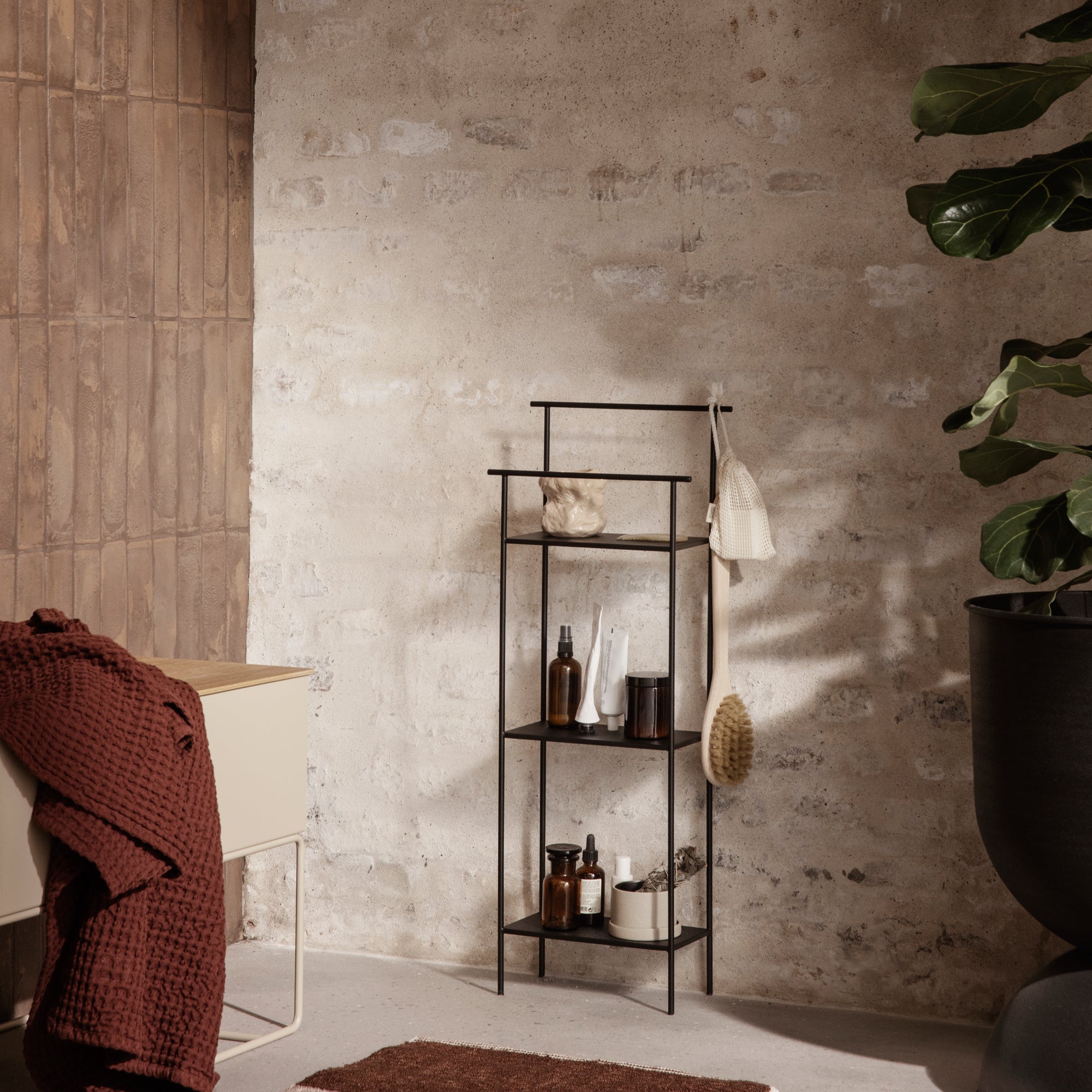 Ferm Living - Dora Badezimmerregal | schwarz