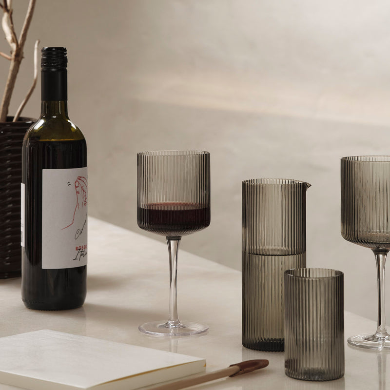 Ferm Living - Ripple Milchkaraffe | smoked grey