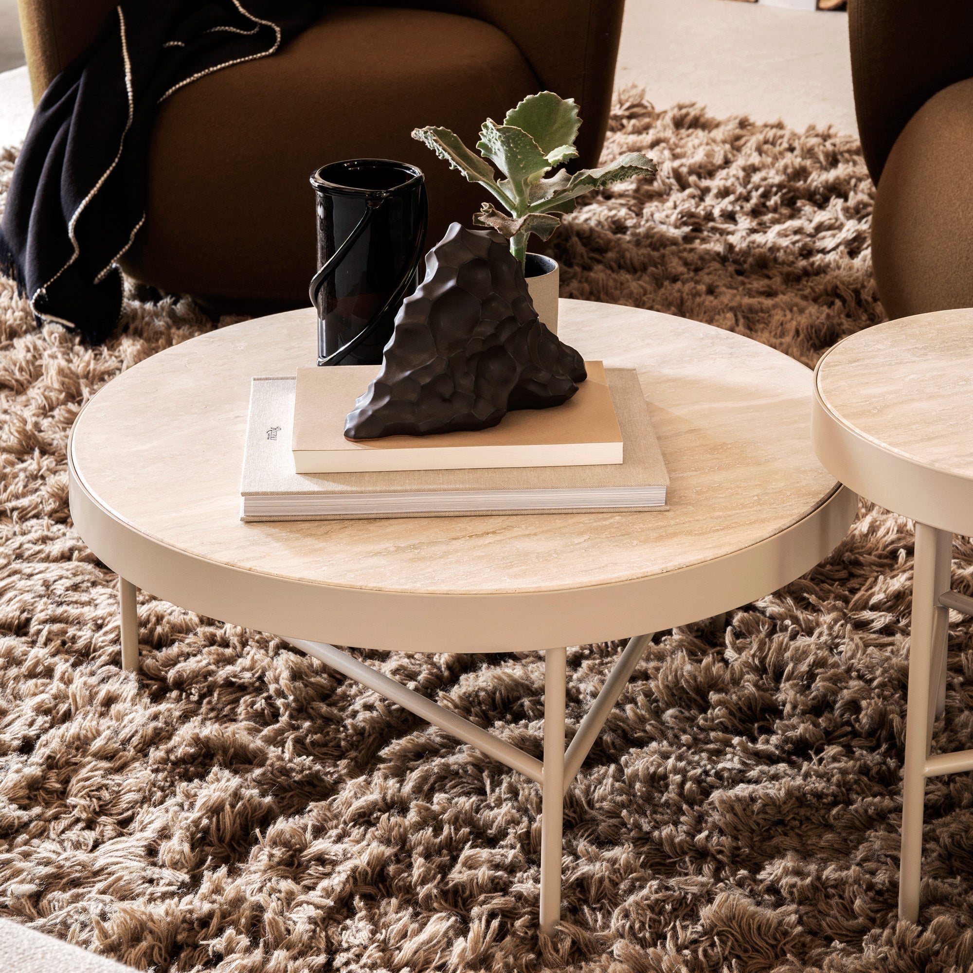 Ferm Living - Travertine Beistelltisch | groß