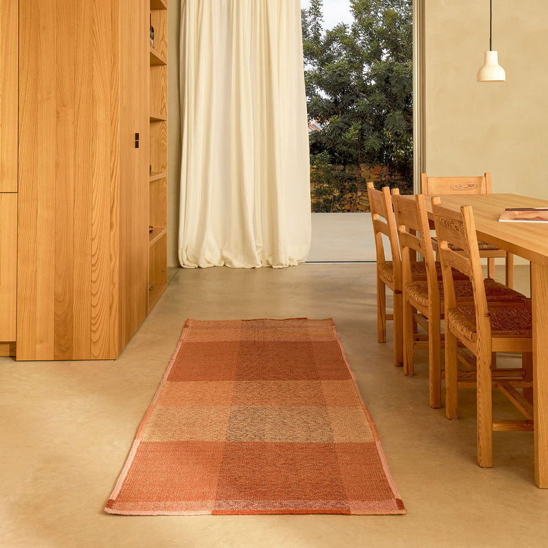 nanimarquina - Nuance Wollteppich | 80 x 240 cm / coral