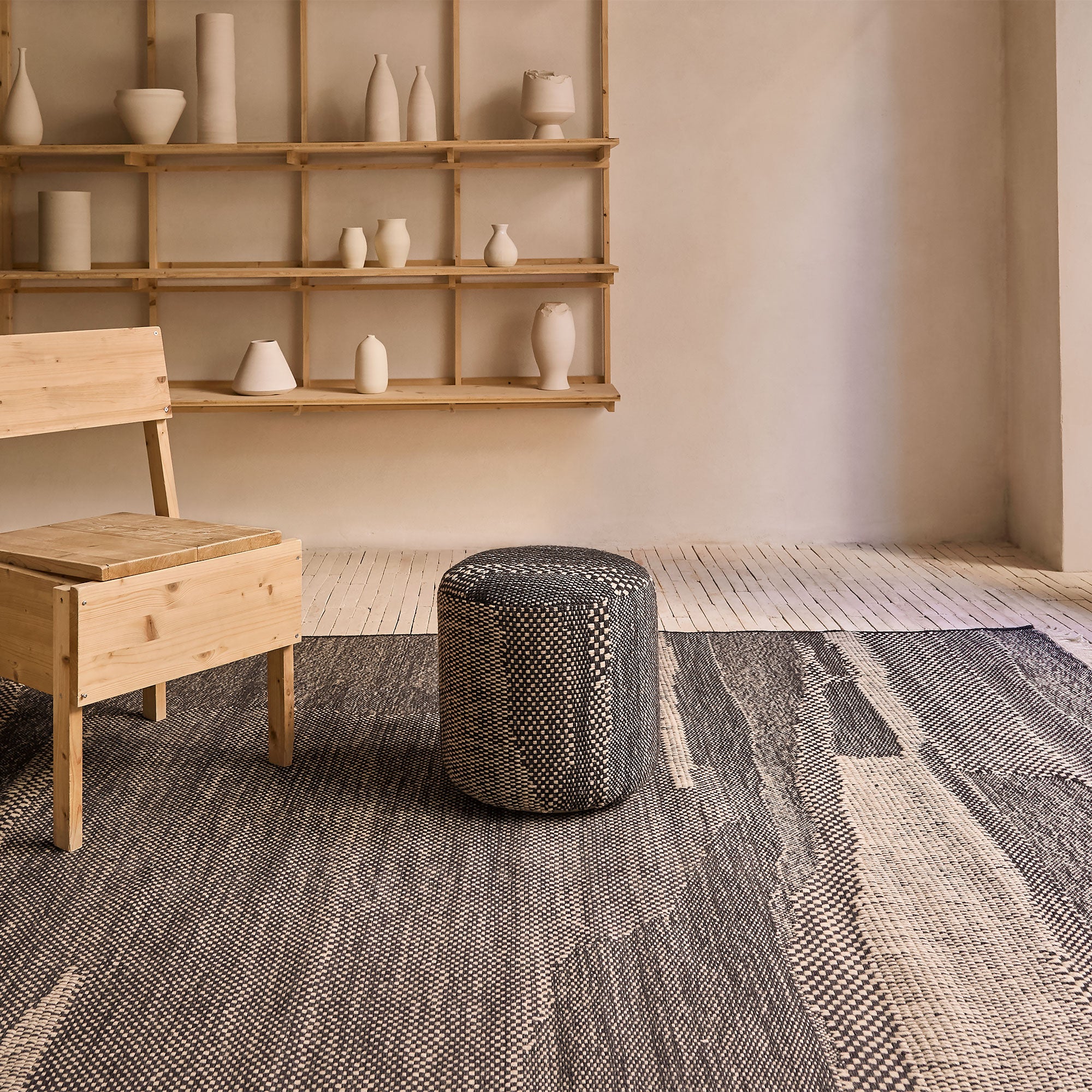 nanimarquina - Wabisabi Pouf | small / anthrazit